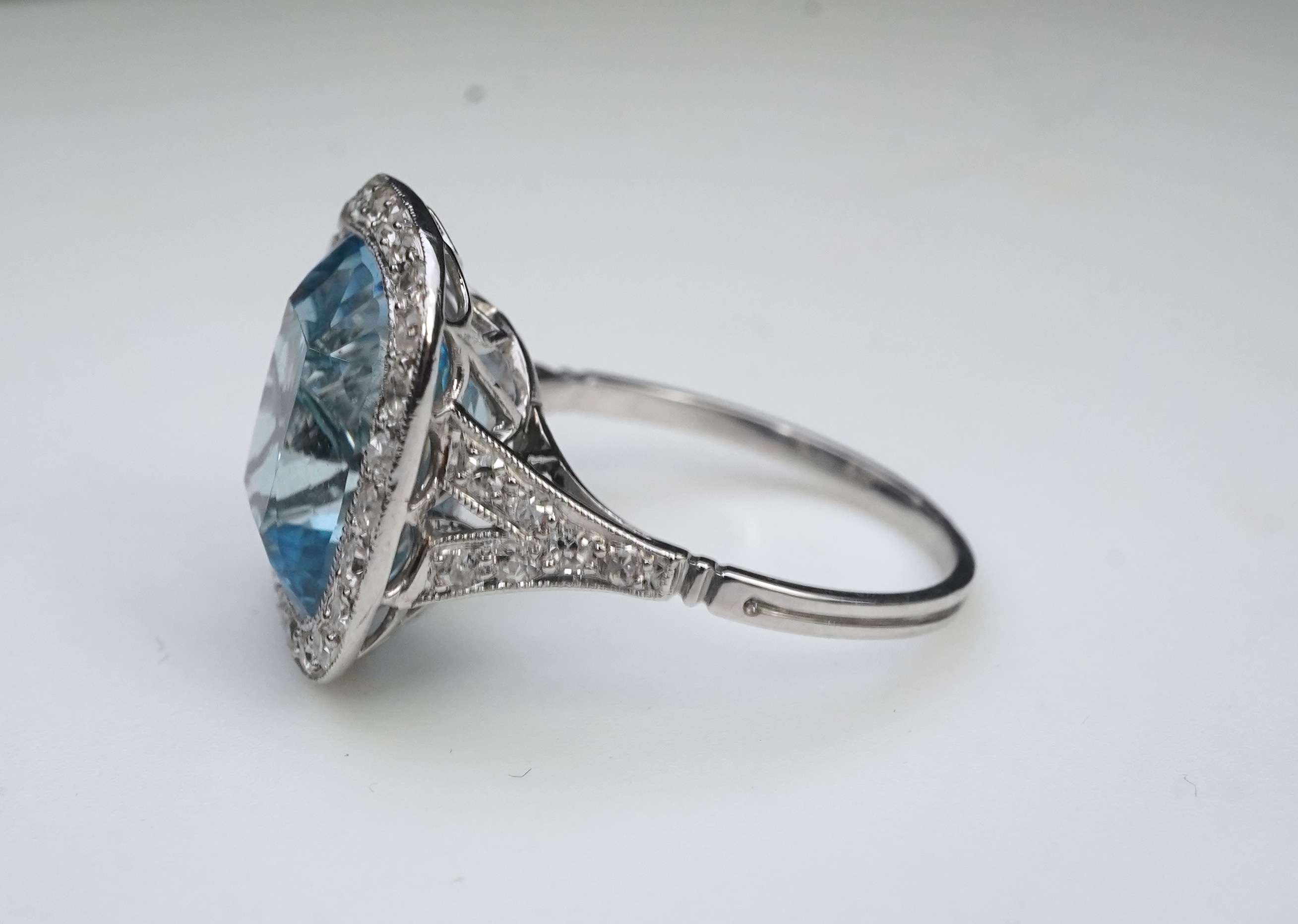 An attractive aquamarine and diamond ring